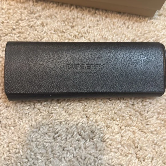 Burberry Aviator Dark Green Sunglasses with Black Case - Picture 3 of 8